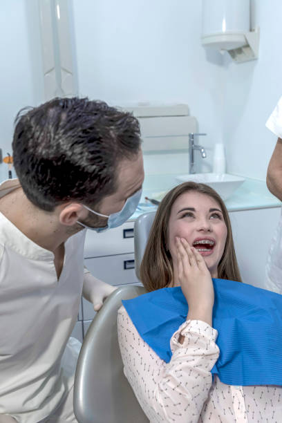 Best Broken or Cracked Tooth Emergency Dentist in Algoma, WI