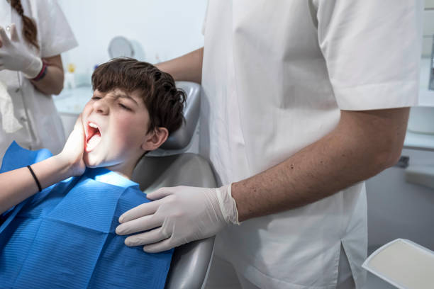 Best Emergency Dental Extractions in Algoma, WI